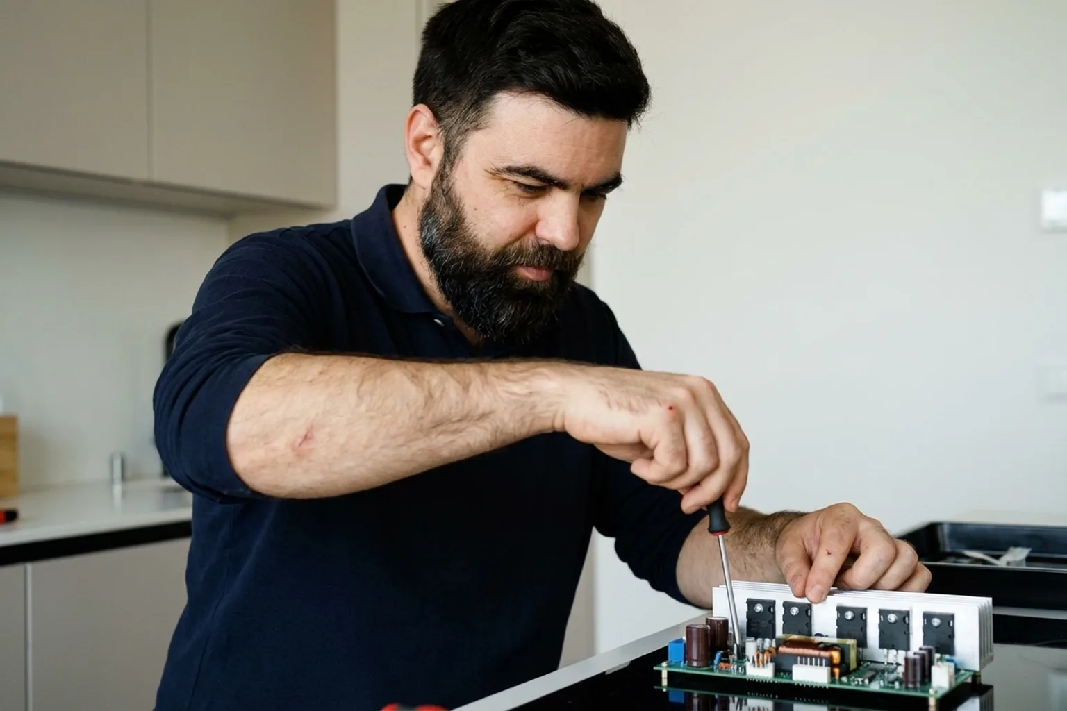Wymiana modułu mocy płyty elektrycznej w Warszawie: kolejność działań