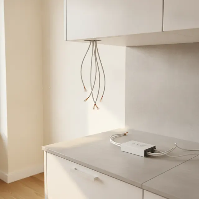 Photo for the request: need to connect a power supply for strip