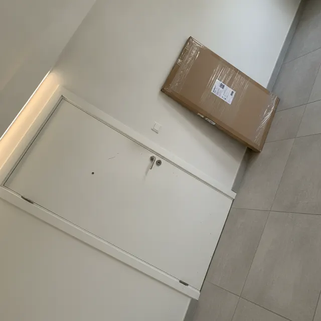 Photo for the request: old doors are damaged and have new ones